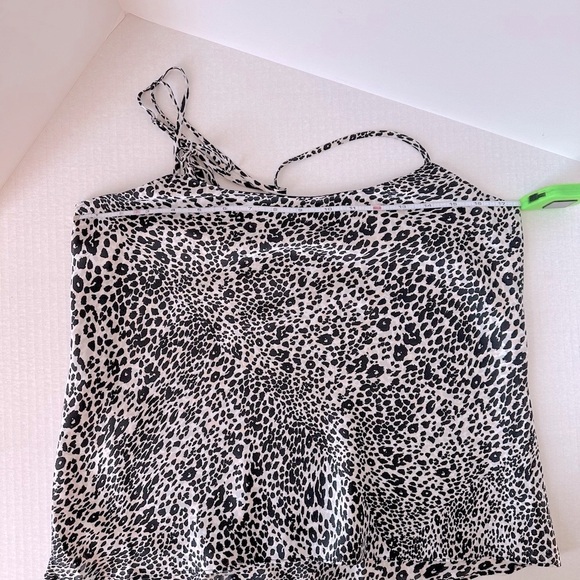 BCBG MaxAzria Silky Cami Top XS - Picture 4 of 8